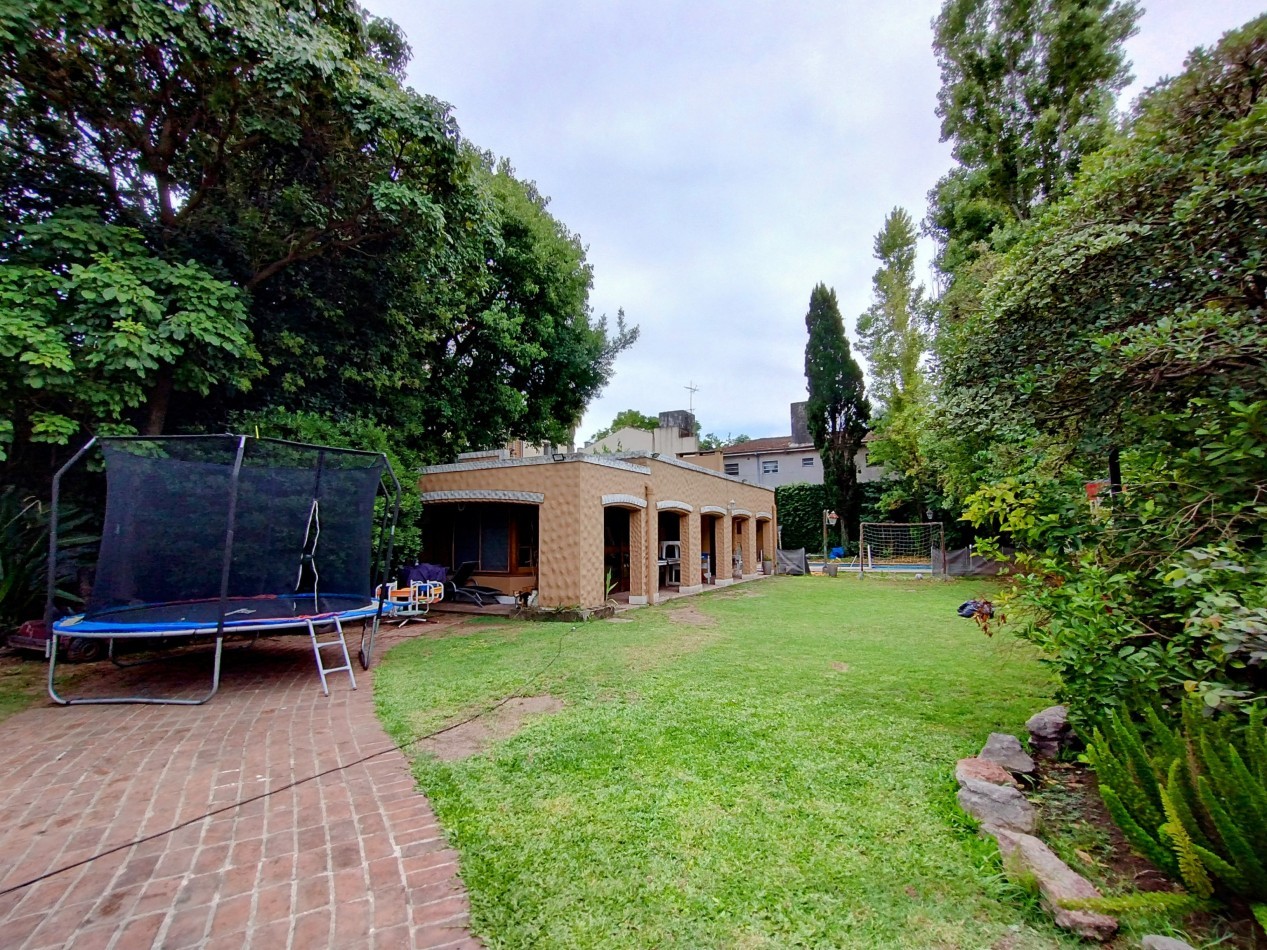 IMPERDIBLE CASA 4 AMBIENTES APTA CREDITO