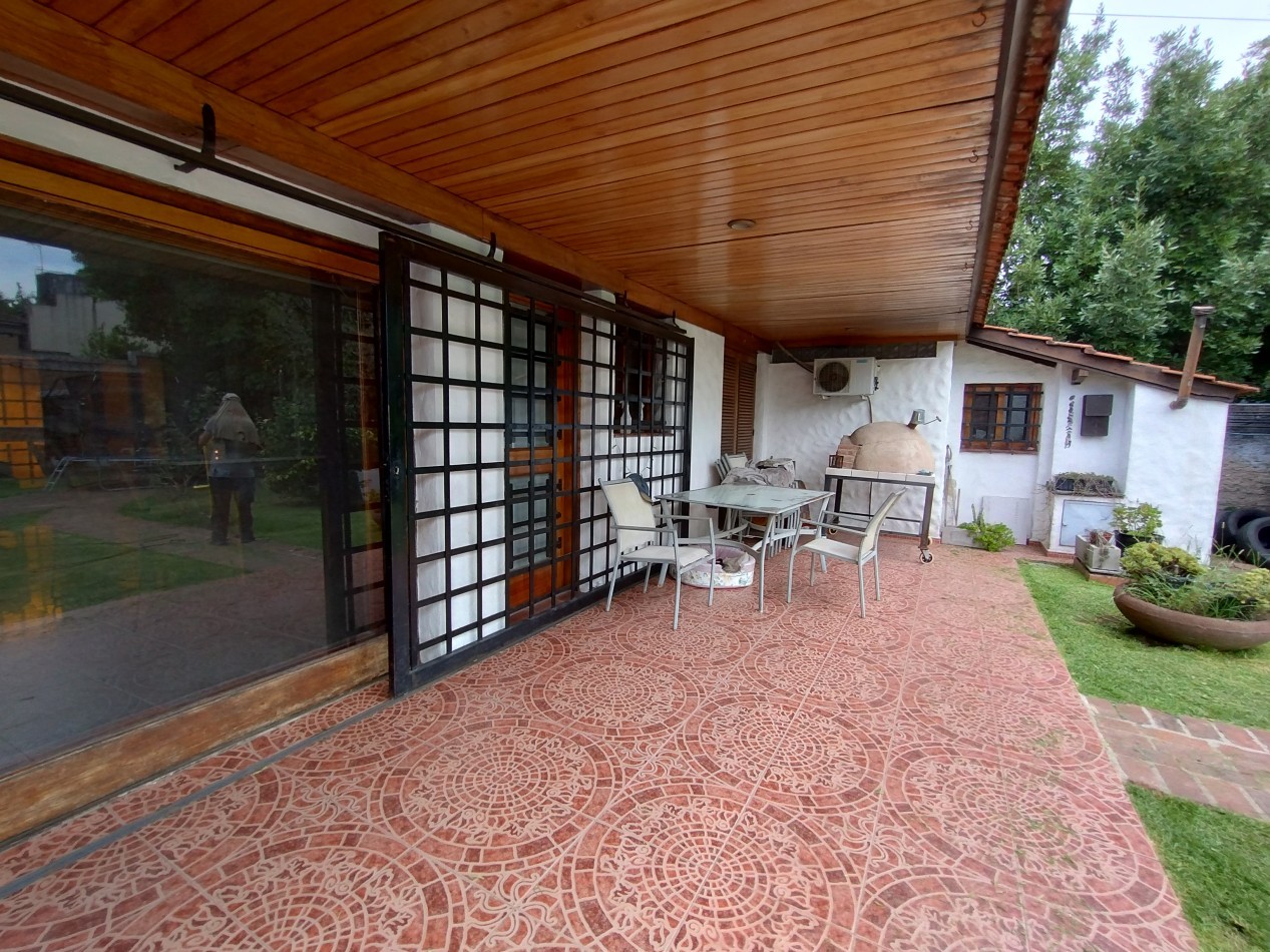 IMPERDIBLE CASA 4 AMBIENTES APTA CREDITO