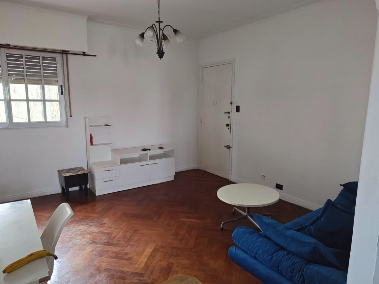 Dpto de 2 Ambientes sobre Alsina - banfield