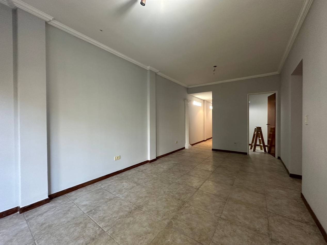 Alquiler Departamento 4 Ambientes con Cochera y Balcon - 3 Dormitorios - Alvear 350