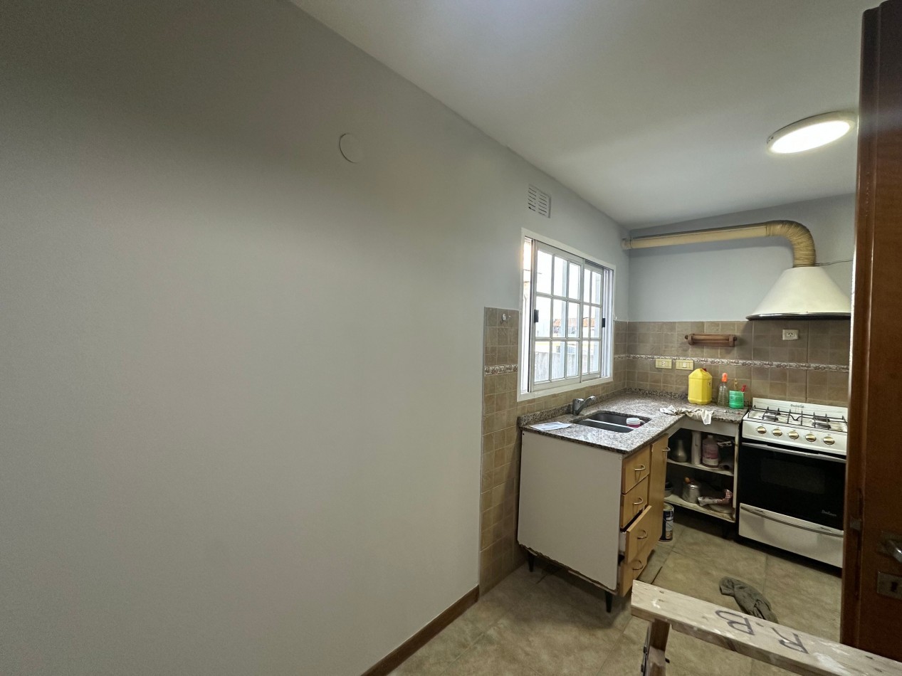 Alquiler Departamento 4 Ambientes con Cochera y Balcon - 3 Dormitorios - Alvear 350