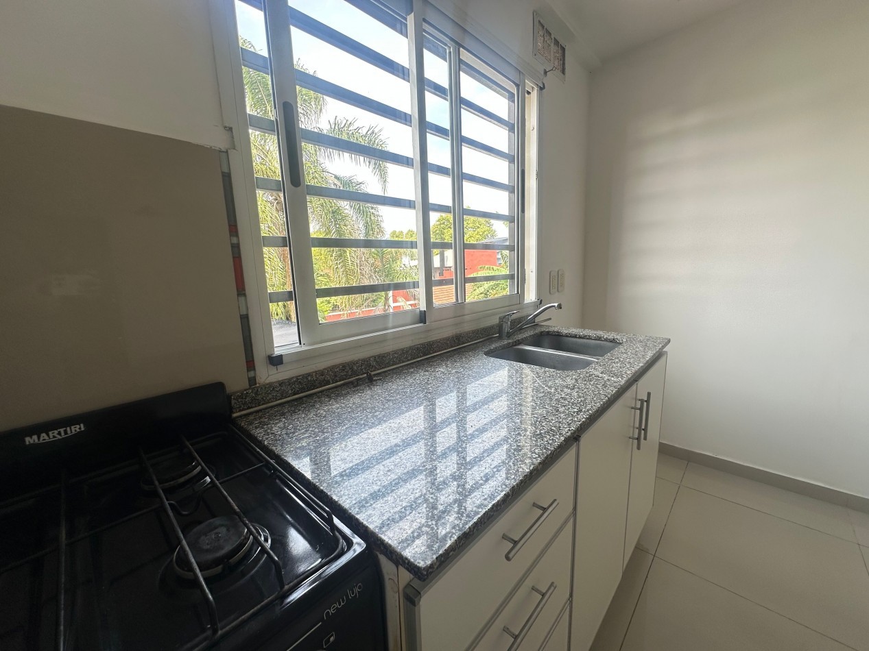 ALQUILER DEPARTAMENTO DE 2 AMBIENTES CON COCHERA LOMAS DE ZAMORA ZONA GANDULFO MODERNO