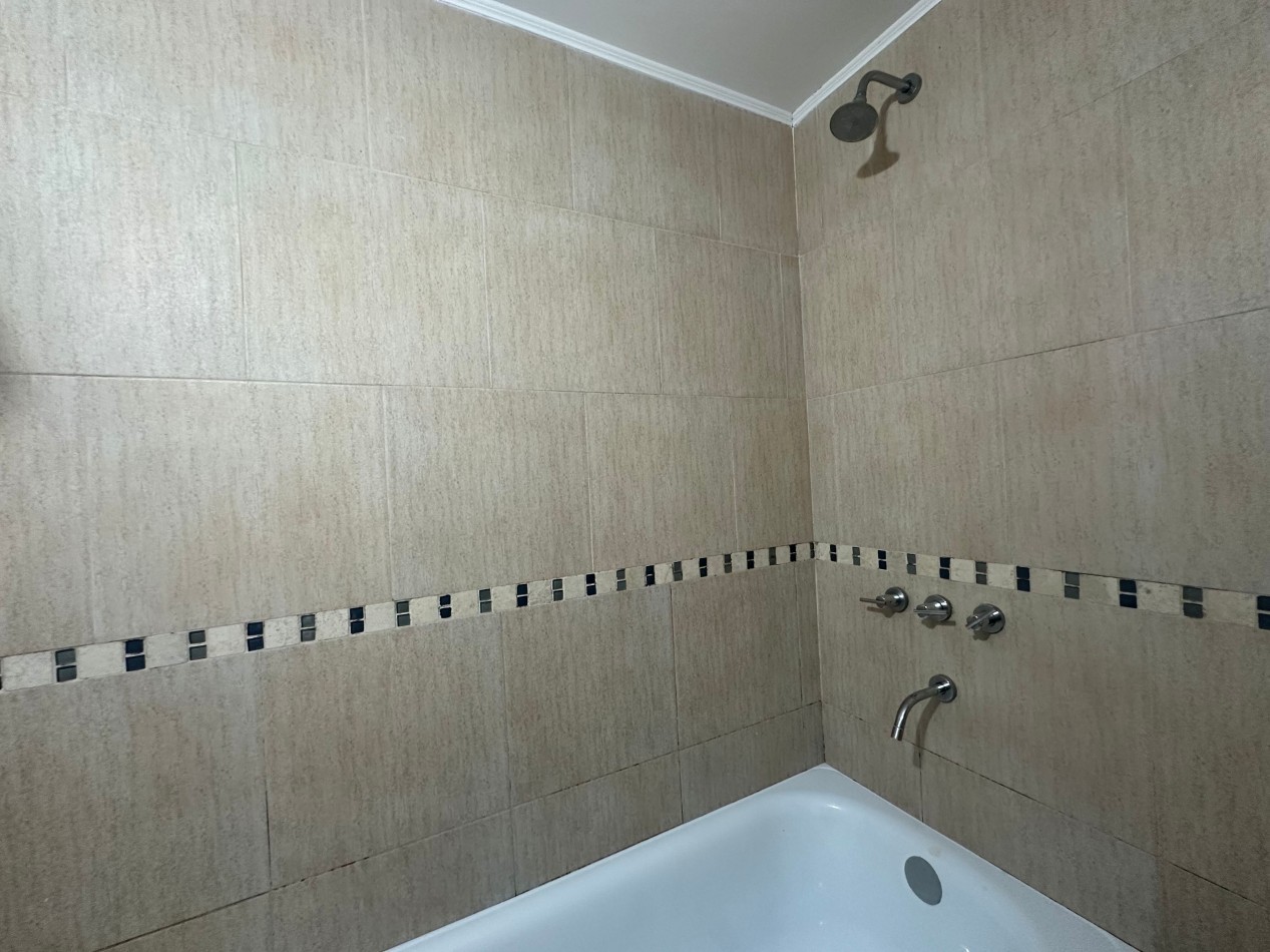 ALQUILER DEPARTAMENTO DE 2 AMBIENTES CON COCHERA LOMAS DE ZAMORA ZONA GANDULFO MODERNO