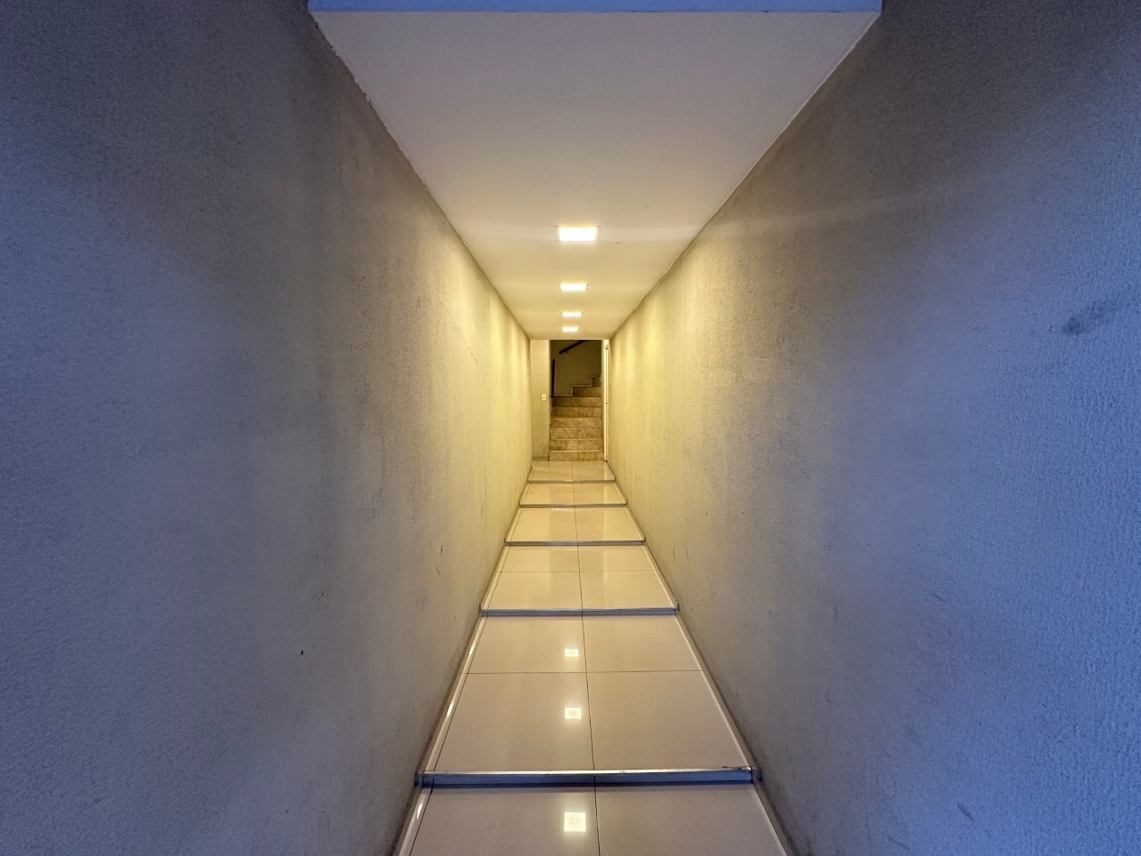 PORTELA 290 5tO PISO ALQUILER DEPTO 2 AMBIENTES CON TERRAZA PARRILLA YACUZZI TIPO LOFT LOMAS CENTRO