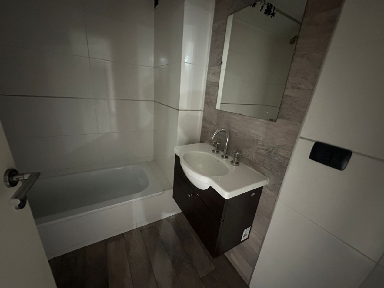 ALQUILER MONOAMBIENTE PISO 2 CON COCHERA REMEDIOS DE ESCALADA