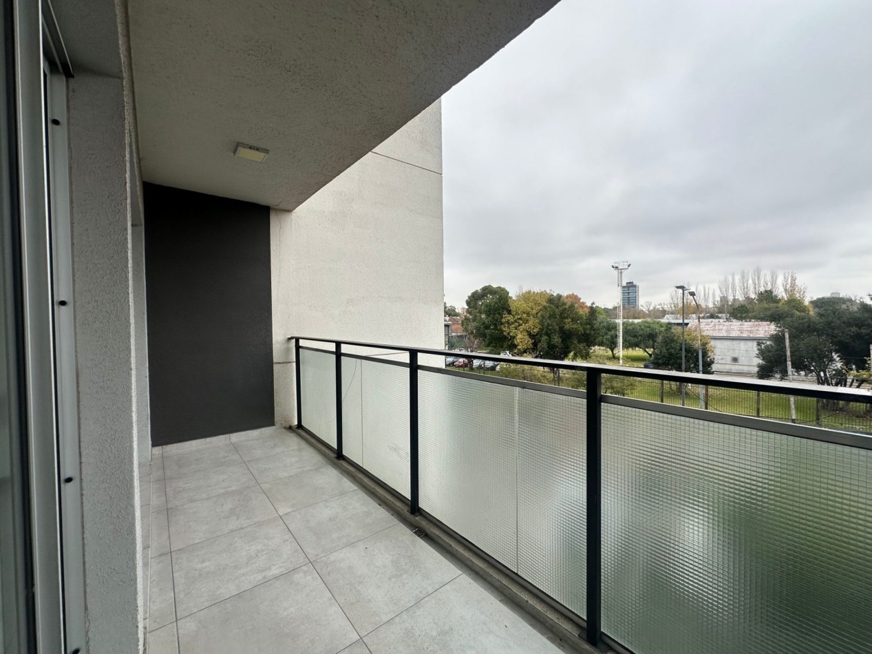 ALQUILER MONOAMBIENTE PISO 2 CON COCHERA REMEDIOS DE ESCALADA