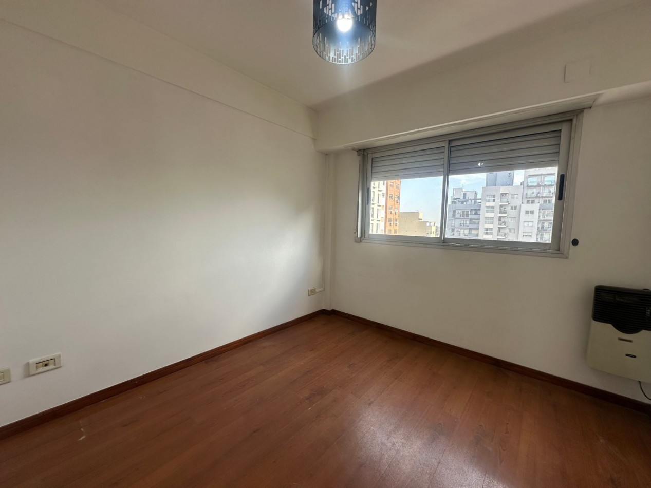 Departamento 2 ambientes en alquiler · 9° piso · Cochera · Lomas de Zamora centro