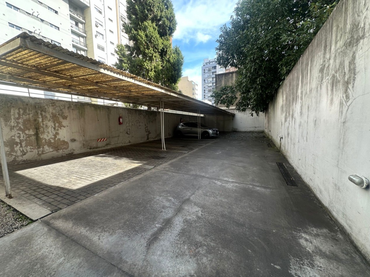 Departamento 2 ambientes en alquiler · 9° piso · Cochera · Lomas de Zamora centro