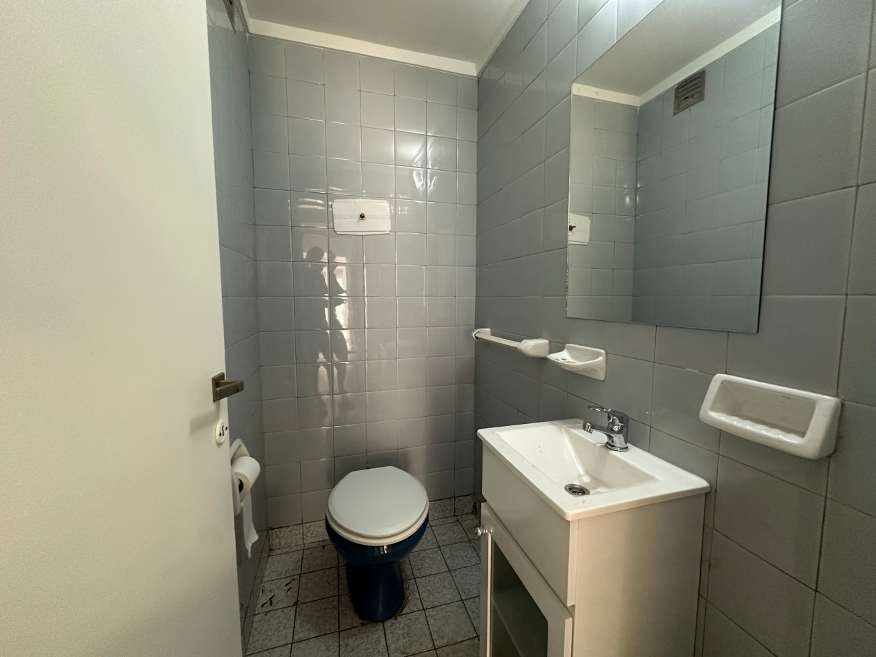 SOLO USO PROFESIONAL Casa tipo PH en alquiler - Esquina Manuel Castro y Pereyra Lucena, Lomas de Zamora