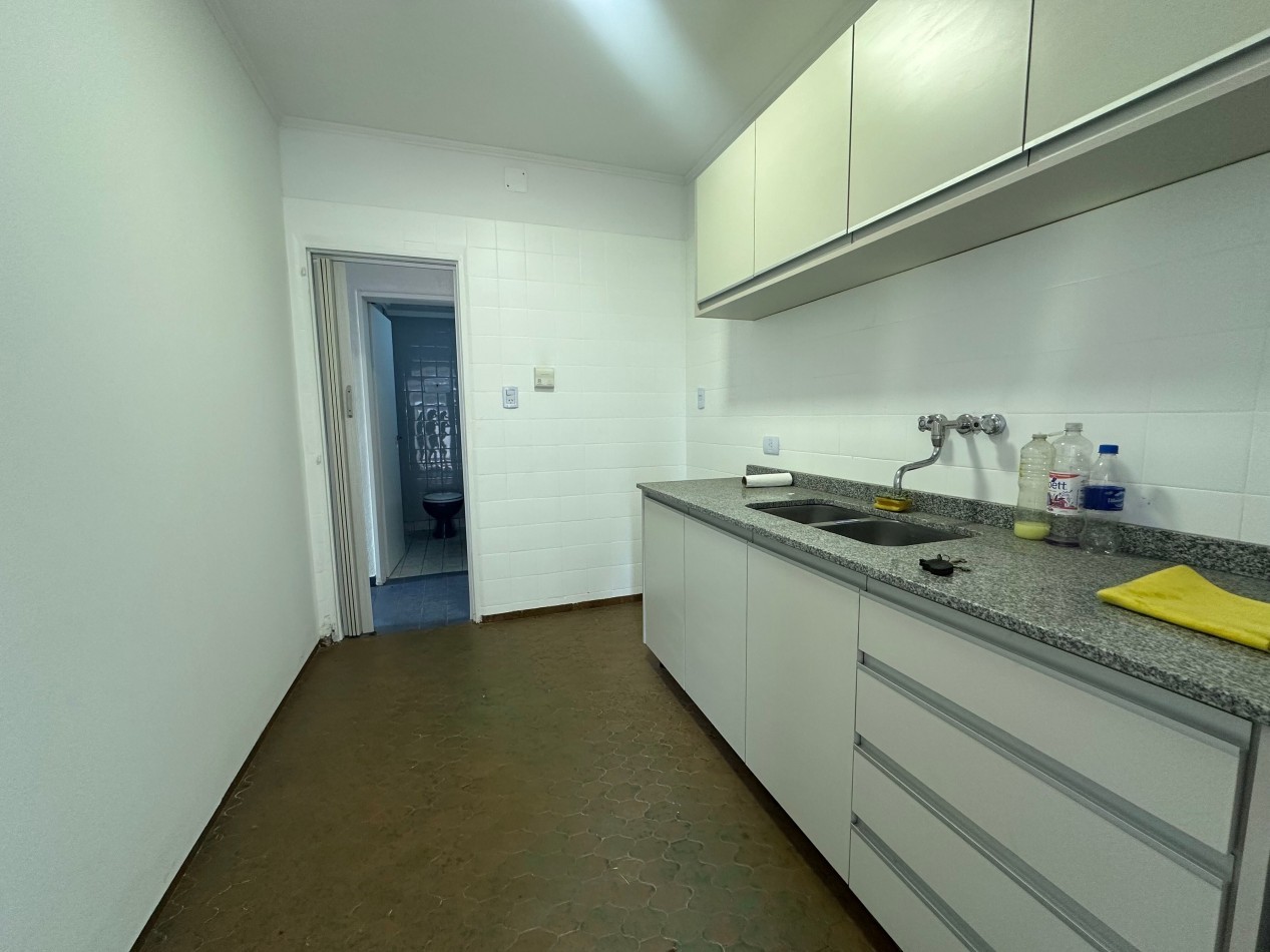 SOLO USO PROFESIONAL Casa tipo PH en alquiler - Esquina Manuel Castro y Pereyra Lucena, Lomas de Zamora