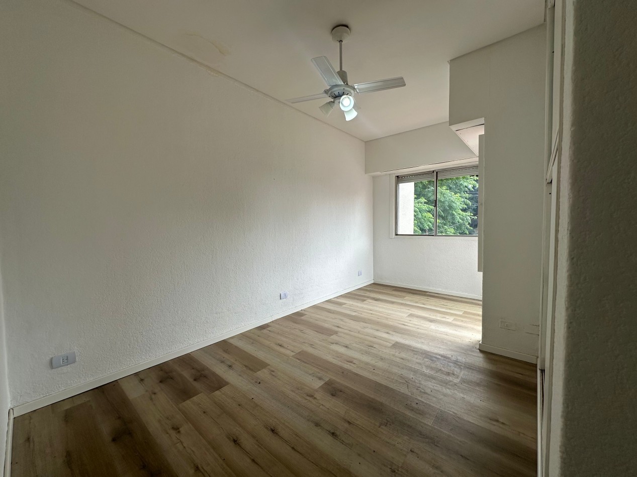 SOLO USO PROFESIONAL Casa tipo PH en alquiler - Esquina Manuel Castro y Pereyra Lucena, Lomas de Zamora