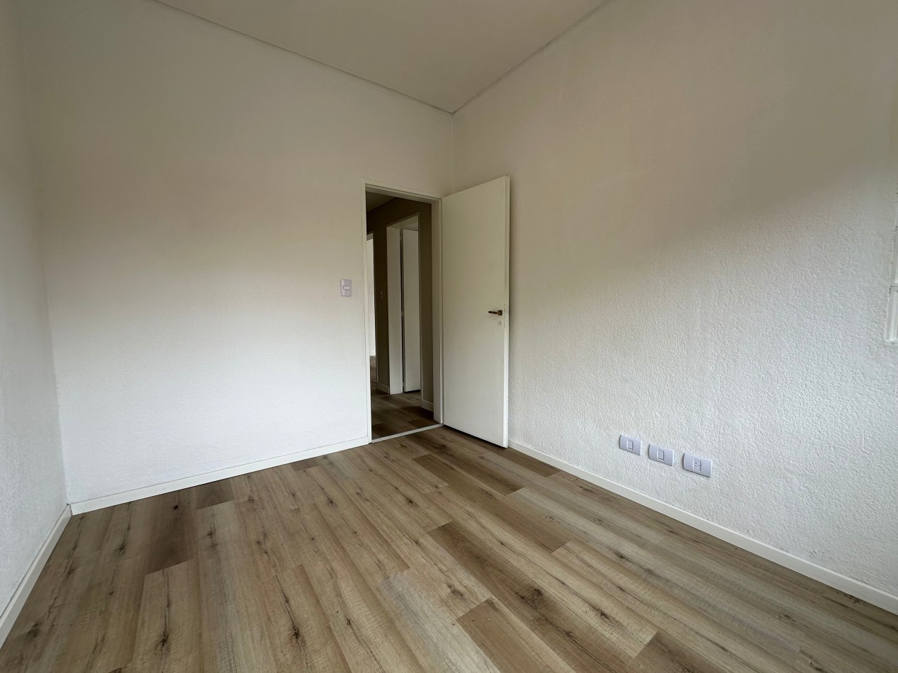 SOLO USO PROFESIONAL Casa tipo PH en alquiler - Esquina Manuel Castro y Pereyra Lucena, Lomas de Zamora