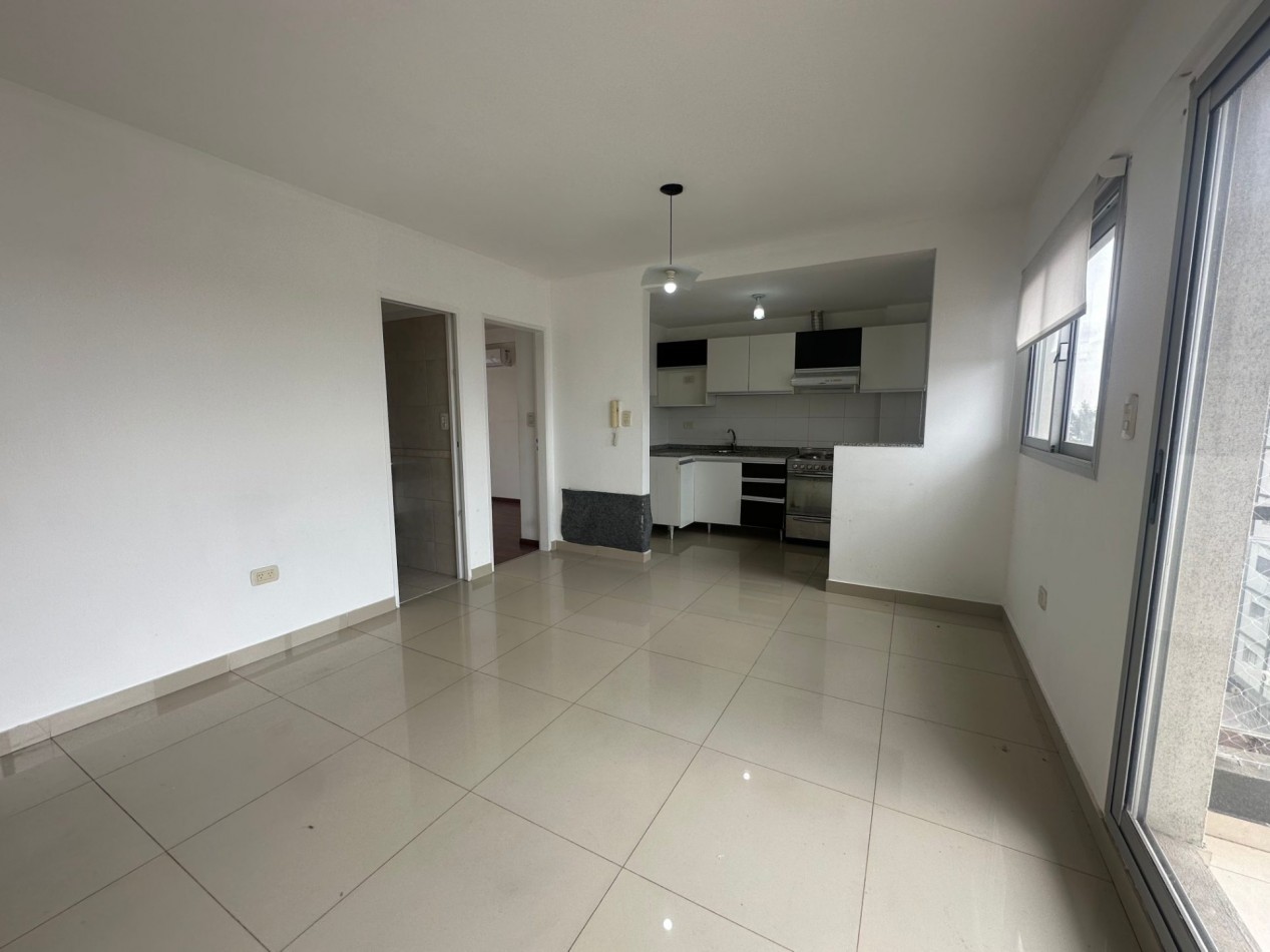 DEPTO 2 AMBIENTES CON COCHERA TERRAZA PRIVADA LOMAS CENTRICO APTO PROFESIONAL
