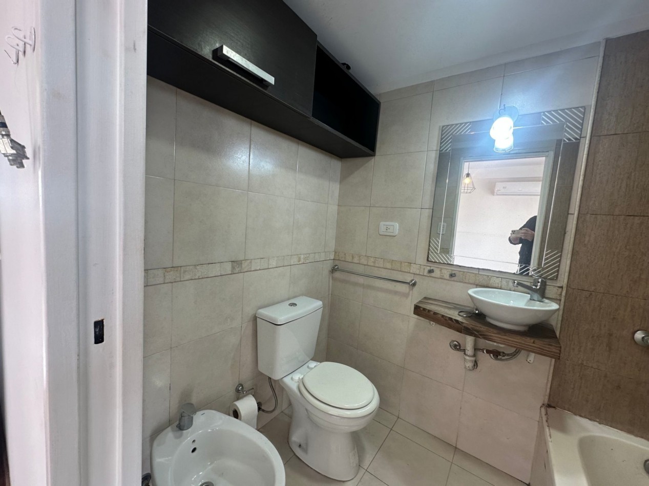 DEPTO 2 AMBIENTES CON COCHERA TERRAZA PRIVADA LOMAS CENTRICO APTO PROFESIONAL