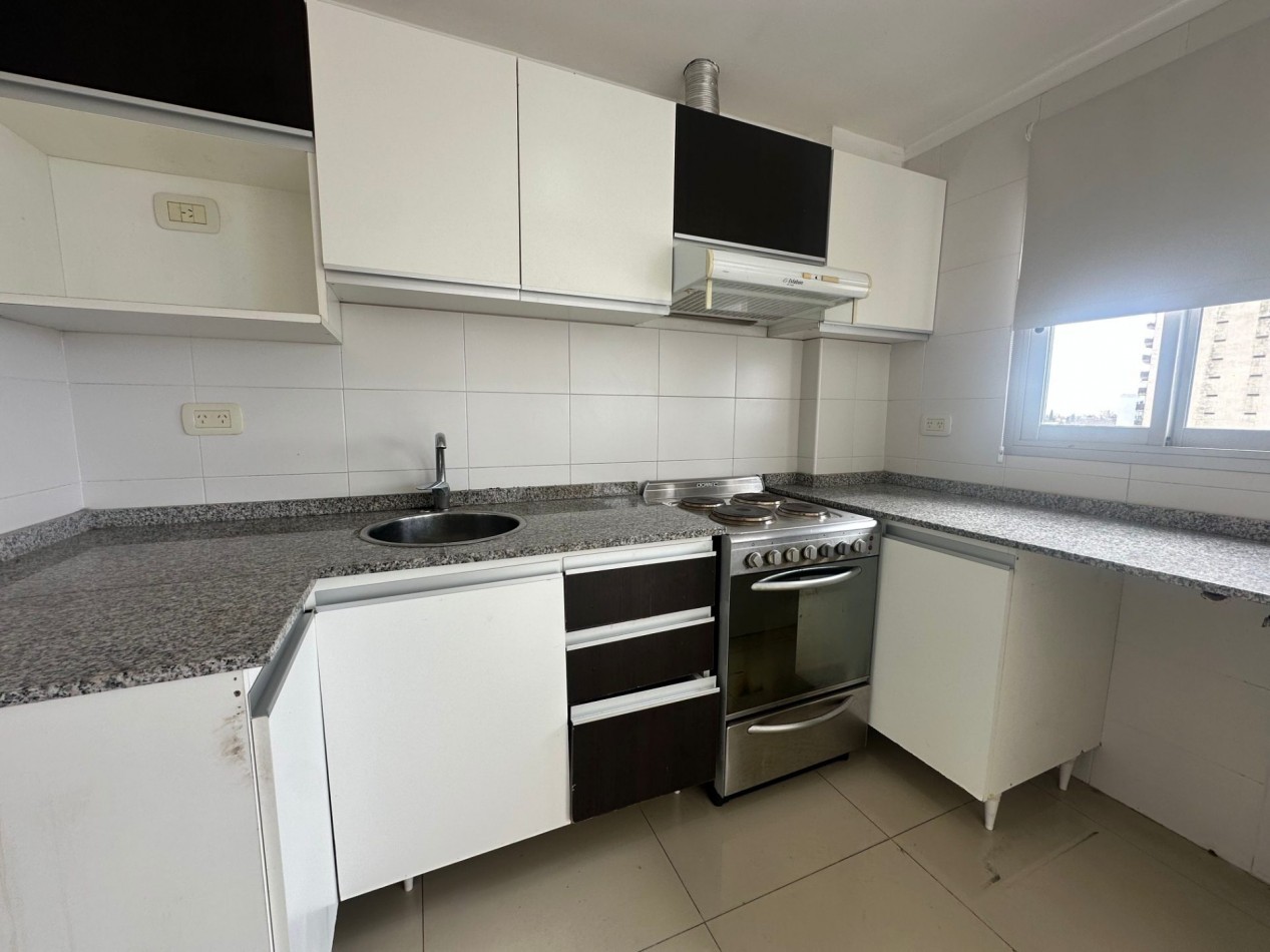 DEPTO 2 AMBIENTES CON COCHERA TERRAZA PRIVADA LOMAS CENTRICO APTO PROFESIONAL