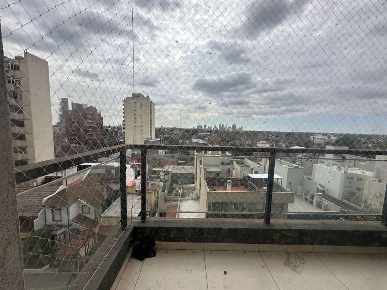 DEPTO 2 AMBIENTES CON COCHERA TERRAZA PRIVADA LOMAS CENTRICO APTO PROFESIONAL
