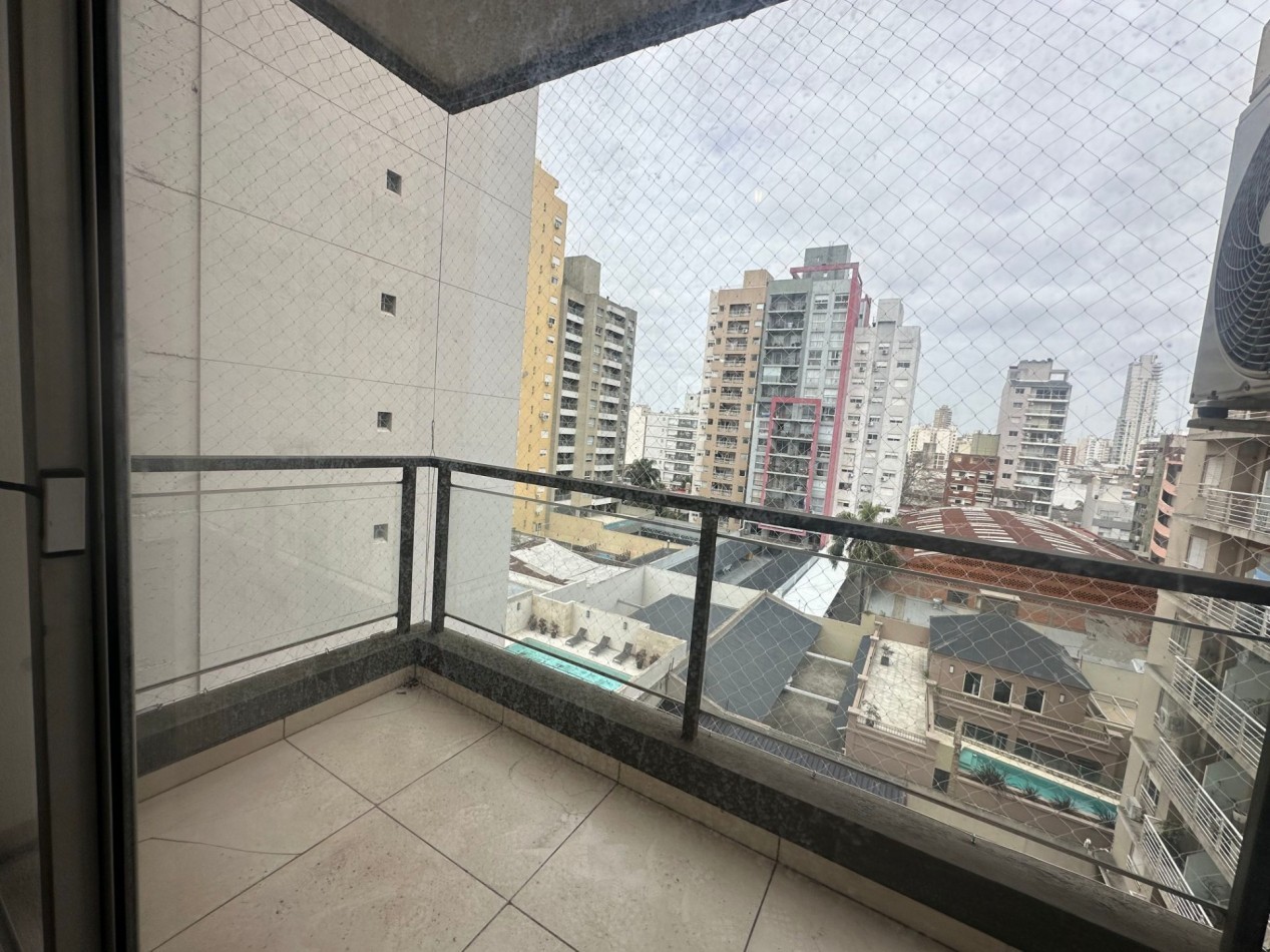 DEPTO 2 AMBIENTES CON COCHERA TERRAZA PRIVADA LOMAS CENTRICO APTO PROFESIONAL