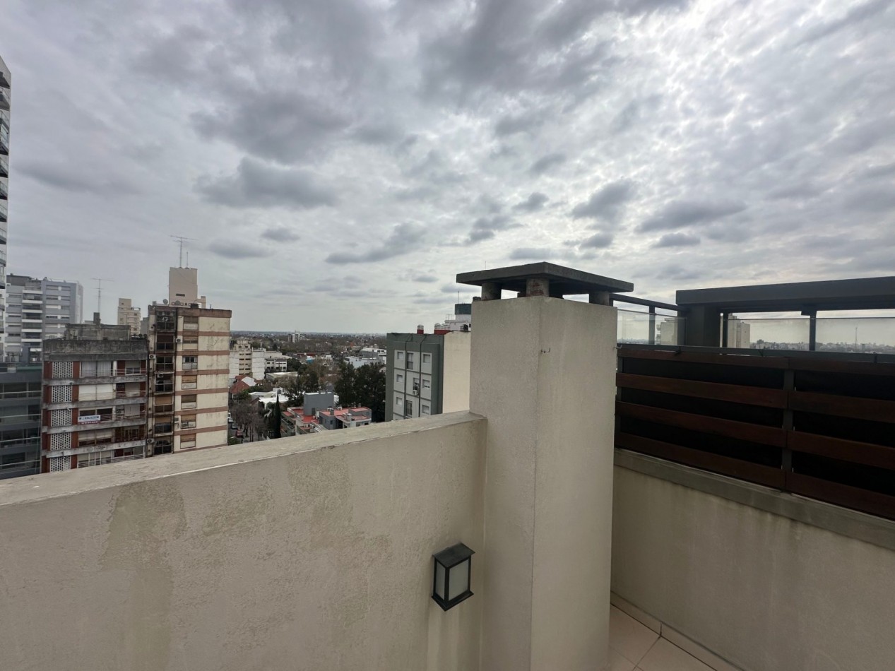 DEPTO 2 AMBIENTES CON COCHERA TERRAZA PRIVADA LOMAS CENTRICO APTO PROFESIONAL