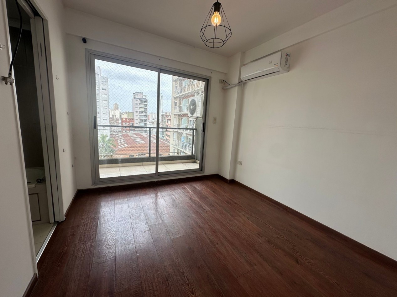 DEPTO 2 AMBIENTES CON COCHERA TERRAZA PRIVADA LOMAS CENTRICO APTO PROFESIONAL