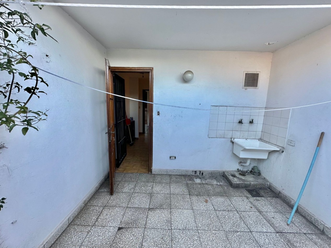 VENTA DE GRAN DUPLEX 4 AMBIENTES Saenz y Alvear Lomas de zamora