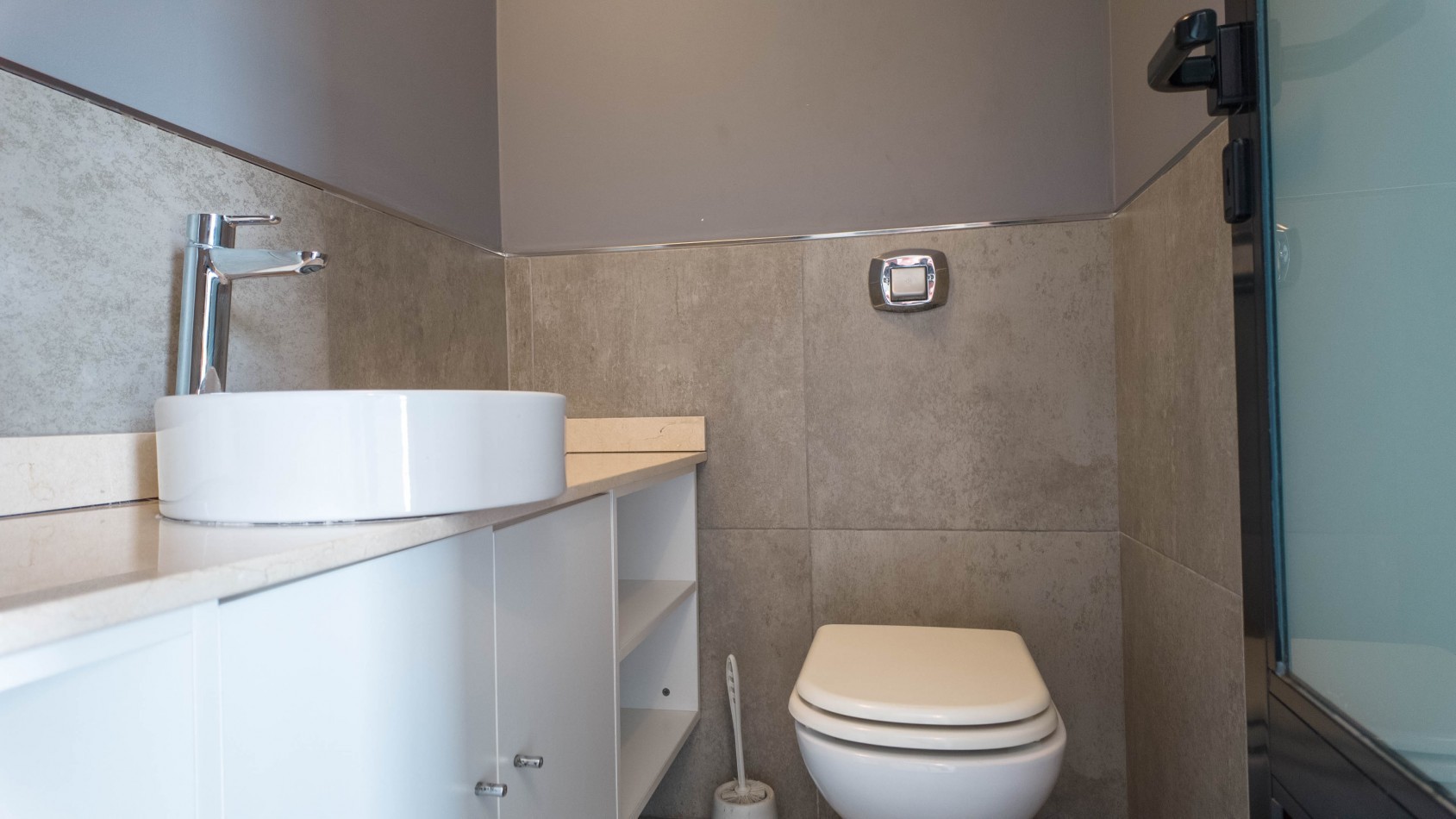 Piso premium 4 ambientes con gran terraza, parrilla y jacuzzi - Cochera - Edificio de categoria - Remedios de escalada