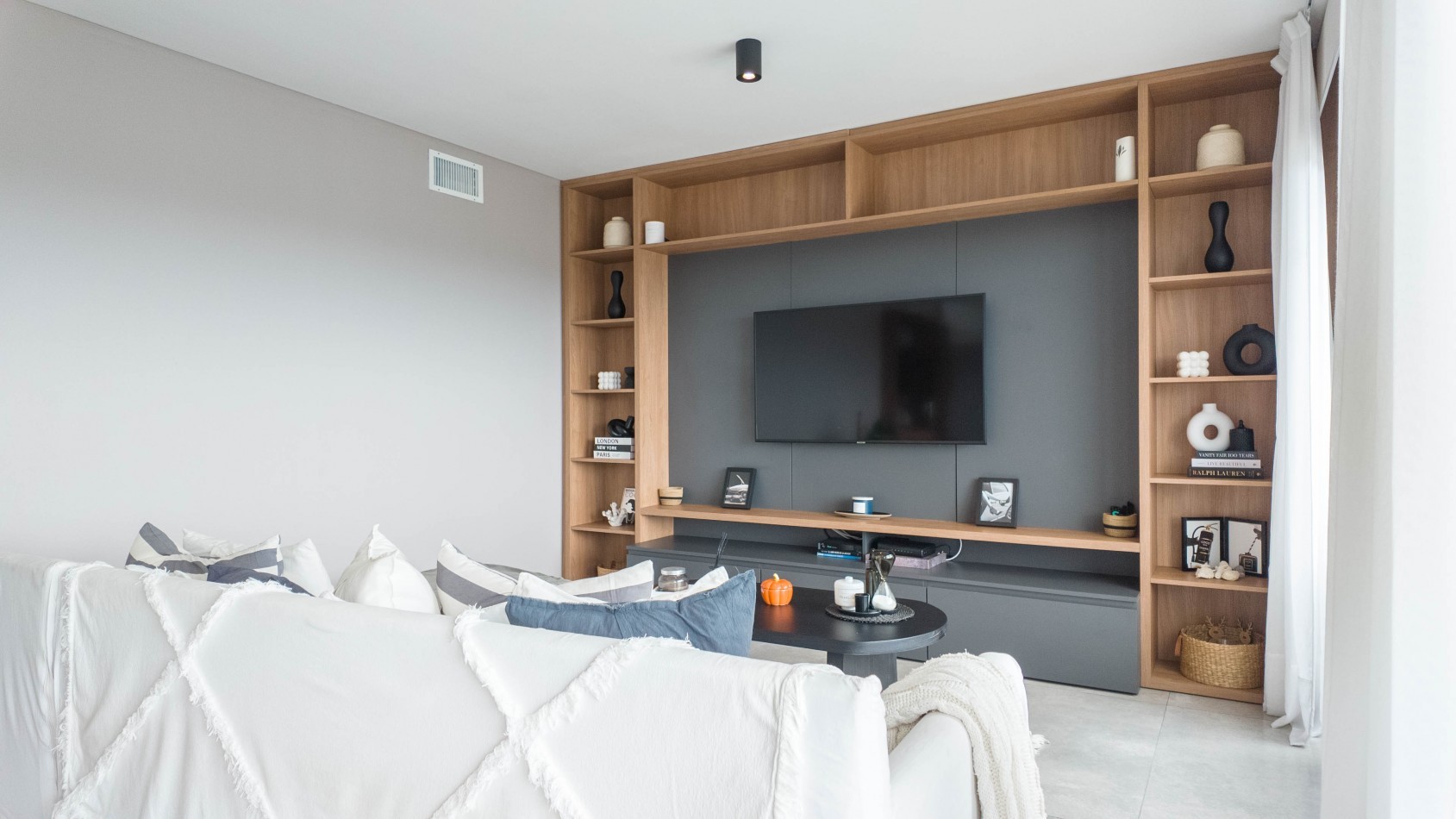 Piso premium 4 ambientes con gran terraza, parrilla y jacuzzi - Cochera - Edificio de categoria - Remedios de escalada
