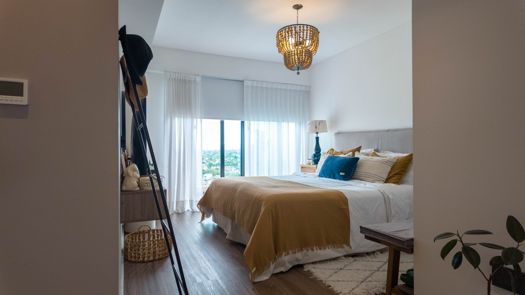 Piso premium 4 ambientes con gran terraza, parrilla y jacuzzi - Cochera - Edificio de categoria - Remedios de escalada