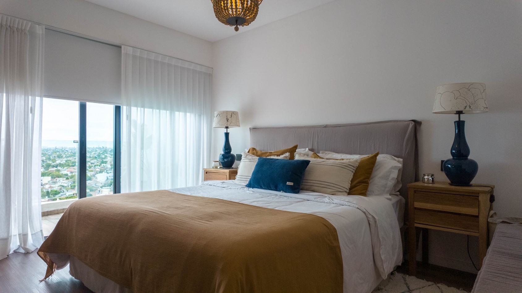 Piso premium 4 ambientes con gran terraza, parrilla y jacuzzi - Cochera - Edificio de categoria - Remedios de escalada