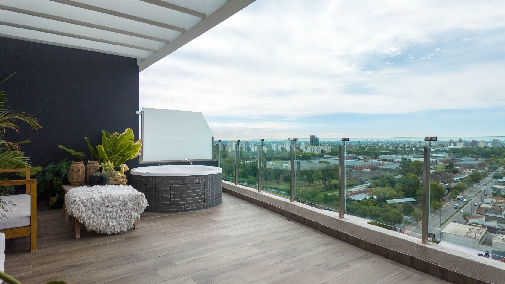 Piso premium 4 ambientes con gran terraza, parrilla y jacuzzi - Cochera - Edificio de categoria - Remedios de escalada