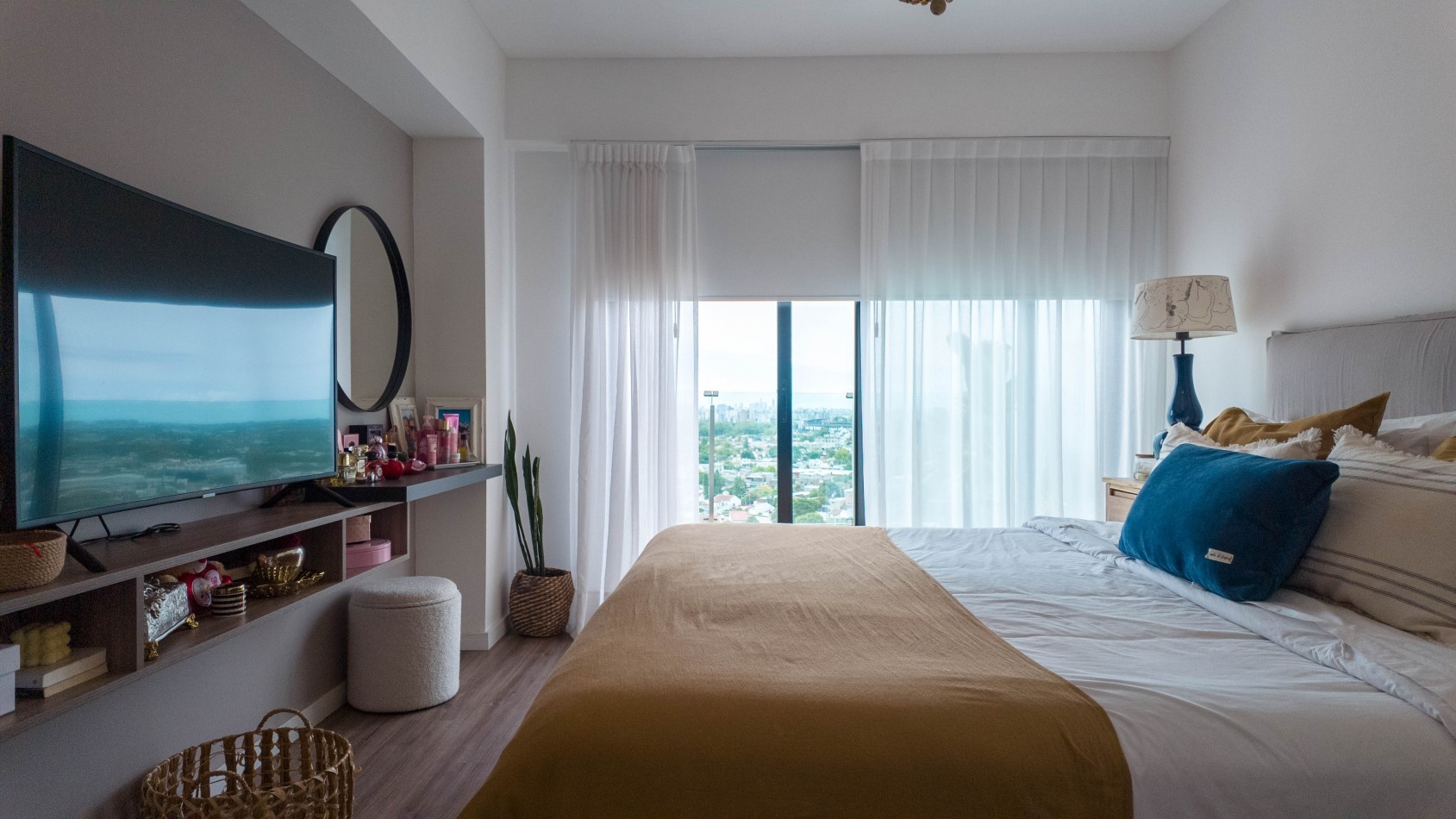 Piso premium 4 ambientes con gran terraza, parrilla y jacuzzi - Cochera - Edificio de categoria - Remedios de escalada