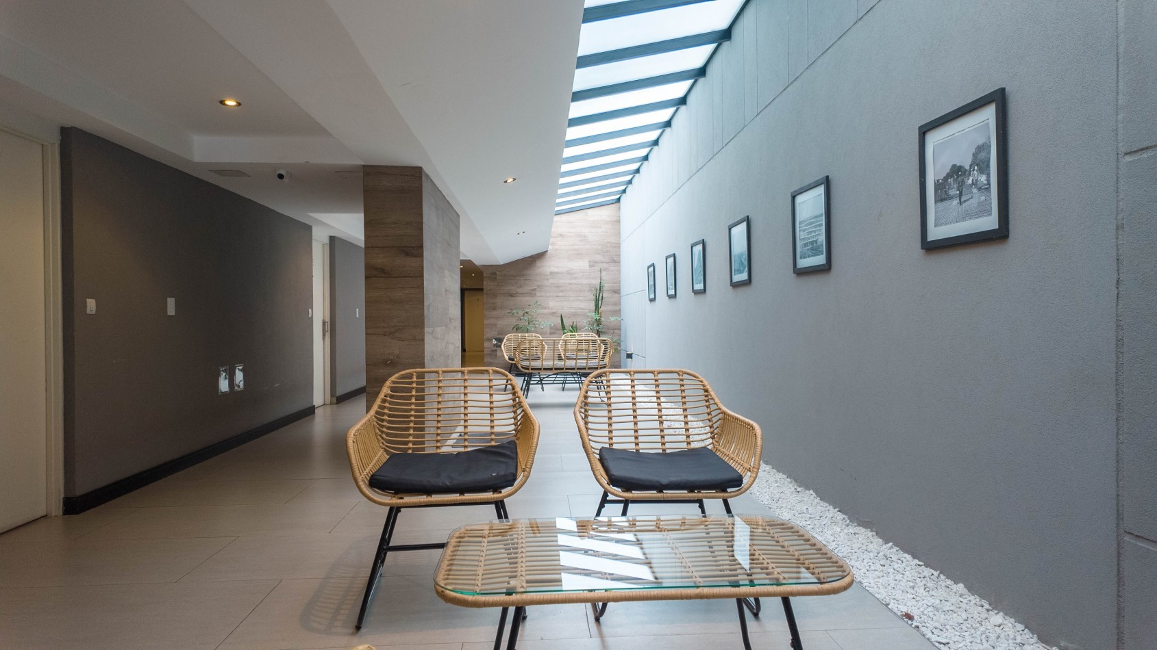 Piso premium 4 ambientes con gran terraza, parrilla y jacuzzi - Cochera - Edificio de categoria - Remedios de escalada