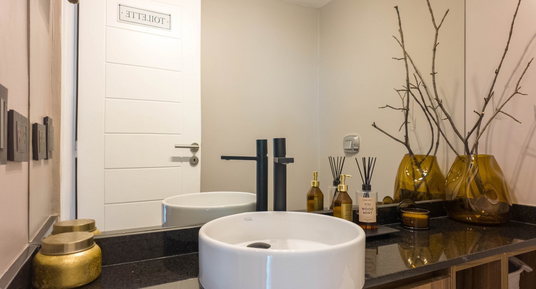 Piso premium 4 ambientes con gran terraza, parrilla y jacuzzi - Cochera - Edificio de categoria - Remedios de escalada