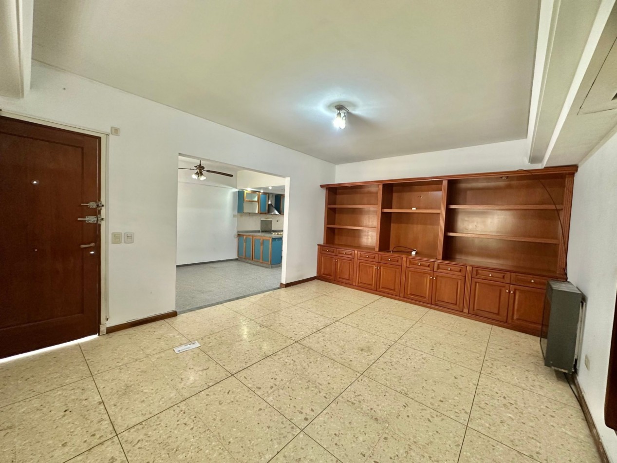 Venta en block - 2 departamentos 3 ambientes con patio y cochera - Temperley