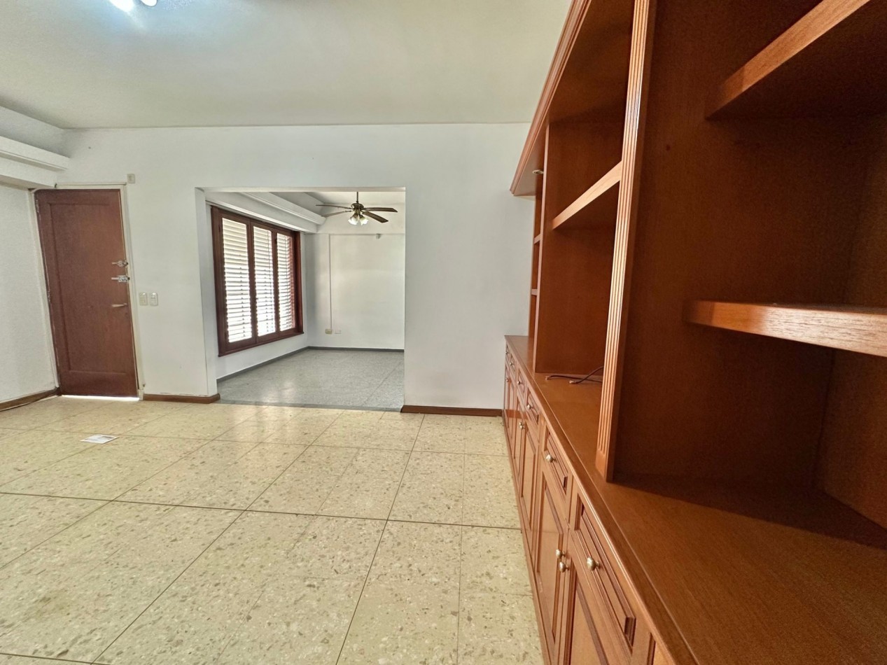 Venta en block - 2 departamentos 3 ambientes con patio y cochera - Temperley