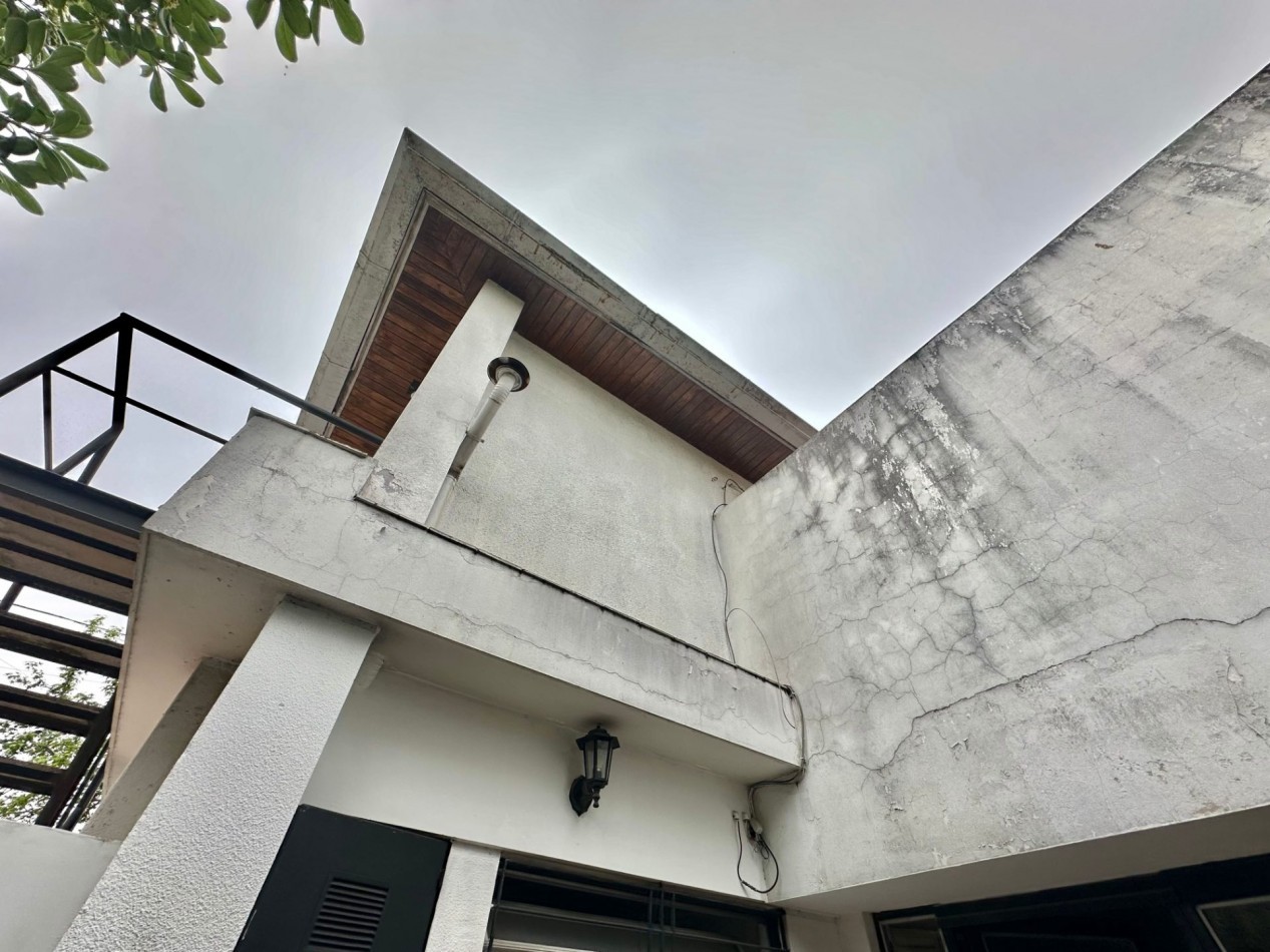 Venta en block - 2 departamentos 3 ambientes con patio y cochera - Temperley