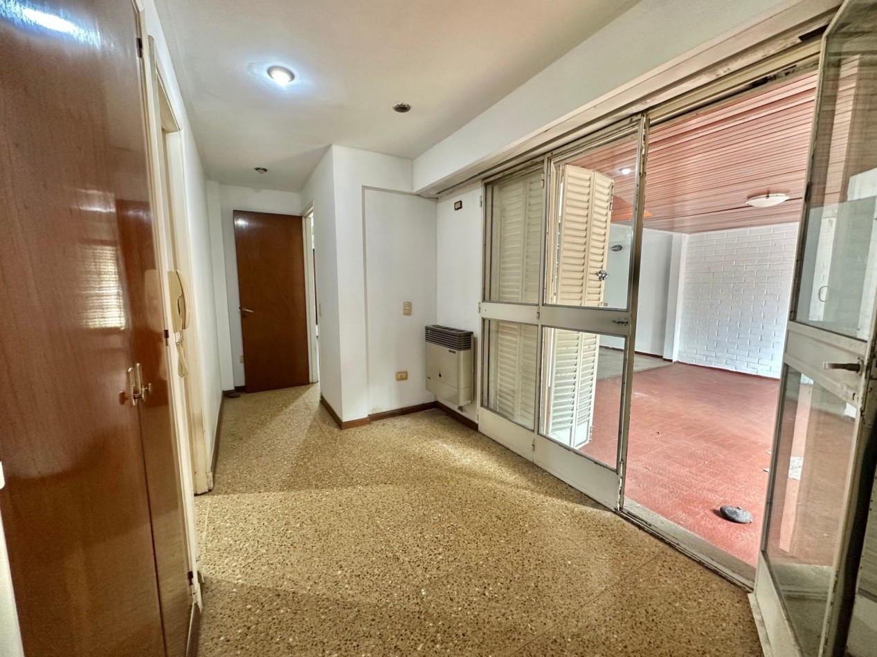 Venta en block - 2 departamentos 3 ambientes con patio y cochera - Temperley