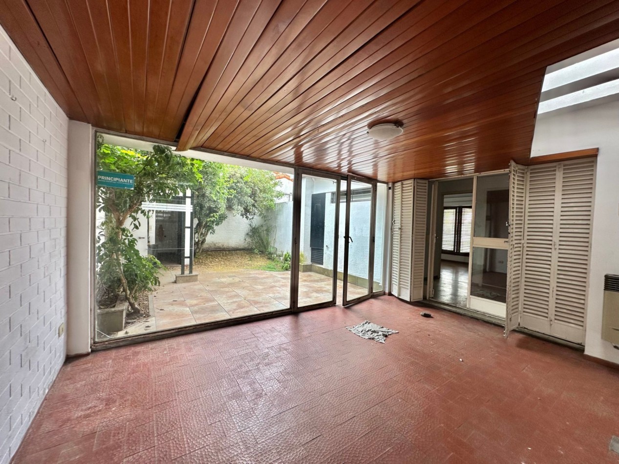 Venta en block - 2 departamentos 3 ambientes con patio y cochera - Temperley