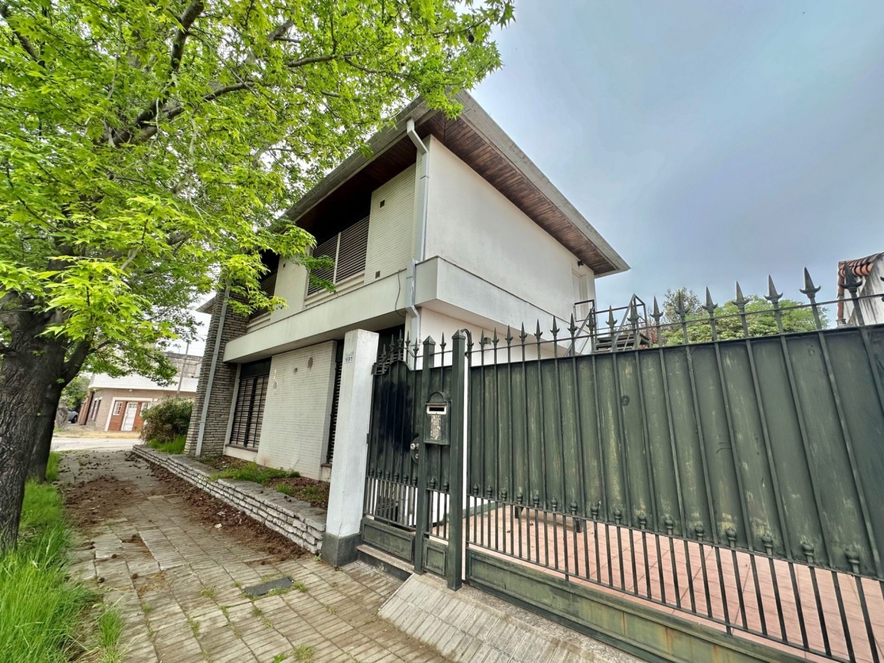 Venta en block - 2 departamentos 3 ambientes con patio y cochera - Temperley