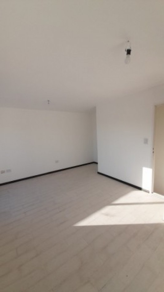 2 ambientes en dos plantas/ Con terraza,Balcon y cochera