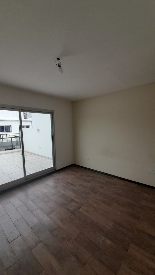 OPORTUNIDAD !! RETASADO 2 AMBIENTES CON TERRAZA Y BALCON