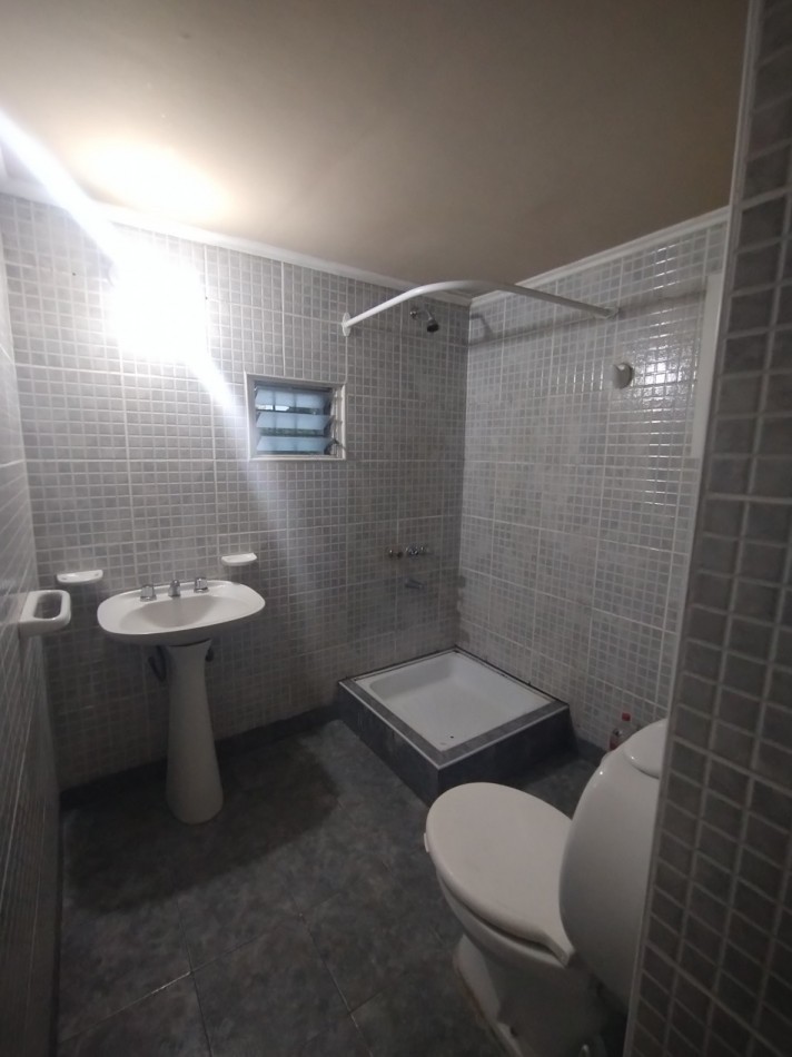 Hermoso PH 1er piso por escalera de 4 ambientes