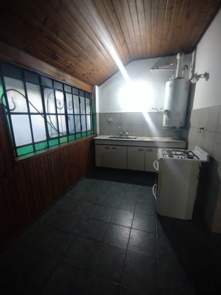 Hermoso PH 1er piso por escalera de 4 ambientes