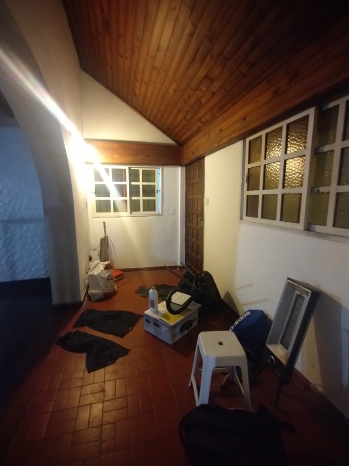 Hermoso PH 1er piso por escalera de 4 ambientes