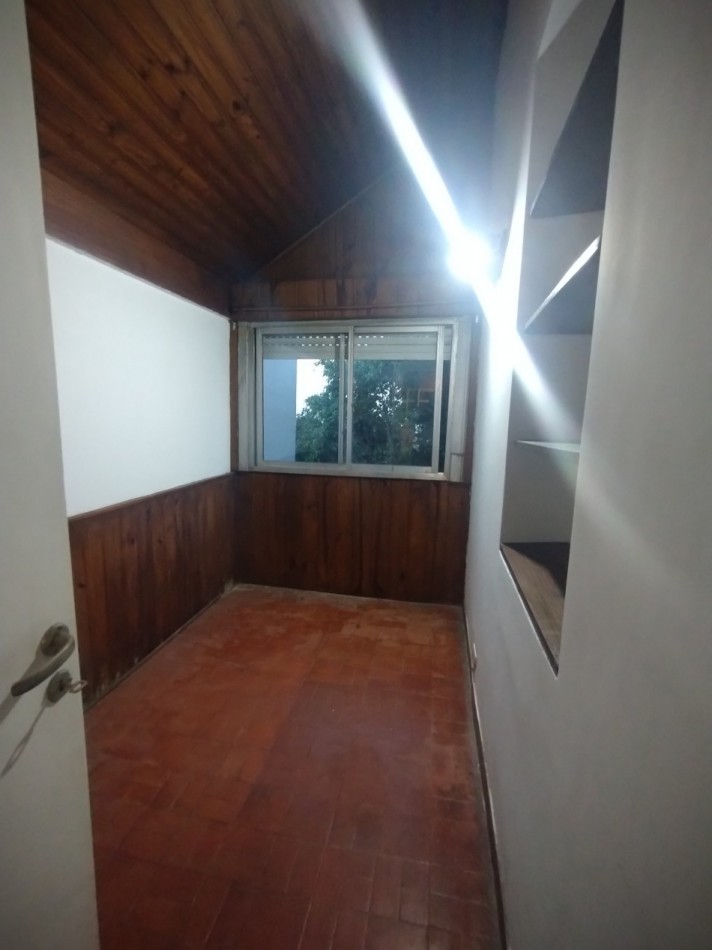 Hermoso PH 1er piso por escalera de 4 ambientes
