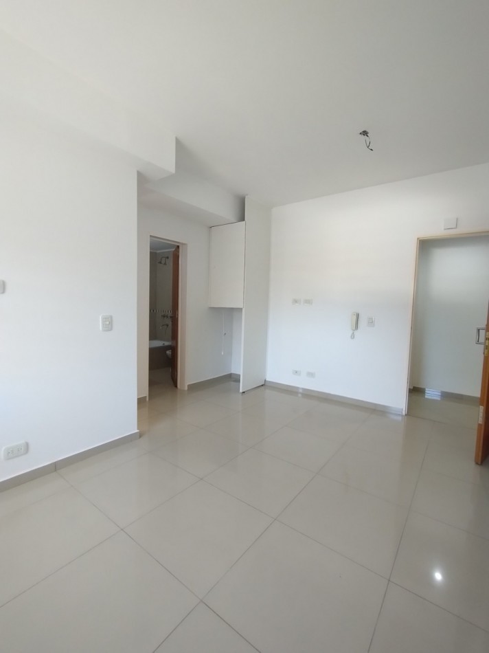 ALQUILER DEPARTAMENTO DE 2 AMBIENTES CON COCHERA LOMAS DE ZAMORA ZONA GANDULFO MODERNO