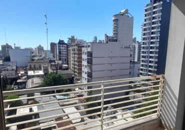 Departamento 2 ambientes en alquiler · 9° piso · Cochera · Lomas de Zamora centro