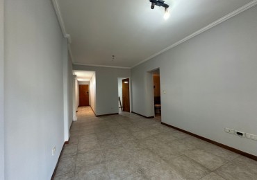 Alquiler Departamento 4 Ambientes con Cochera y Balcon - 3 Dormitorios - Alvear 350