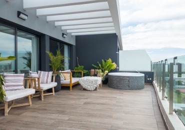 Piso premium 4 ambientes con gran terraza, parrilla y jacuzzi - Cochera - Edificio de categoria - Remedios de escalada