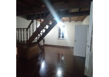Hermoso PH 1er piso por escalera de 4 ambientes